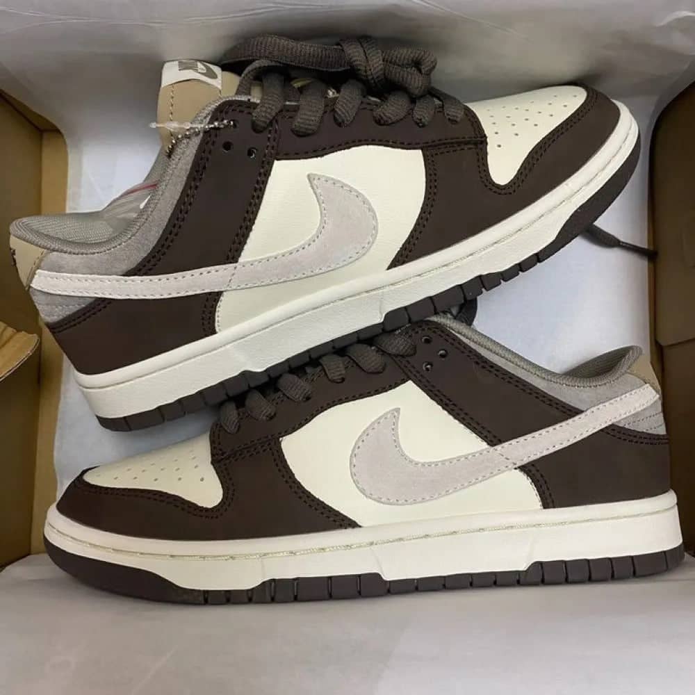 Nike Dunk Low sneakers