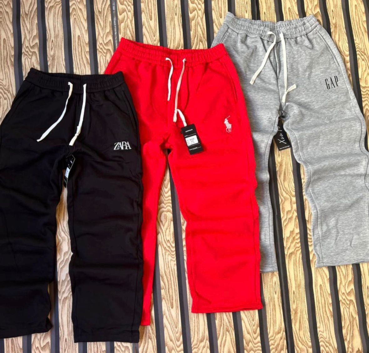 straight-leg fleece sweatpants